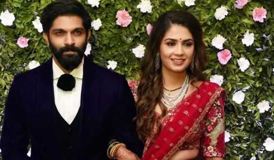 Amit Thackeray with wife Mitali